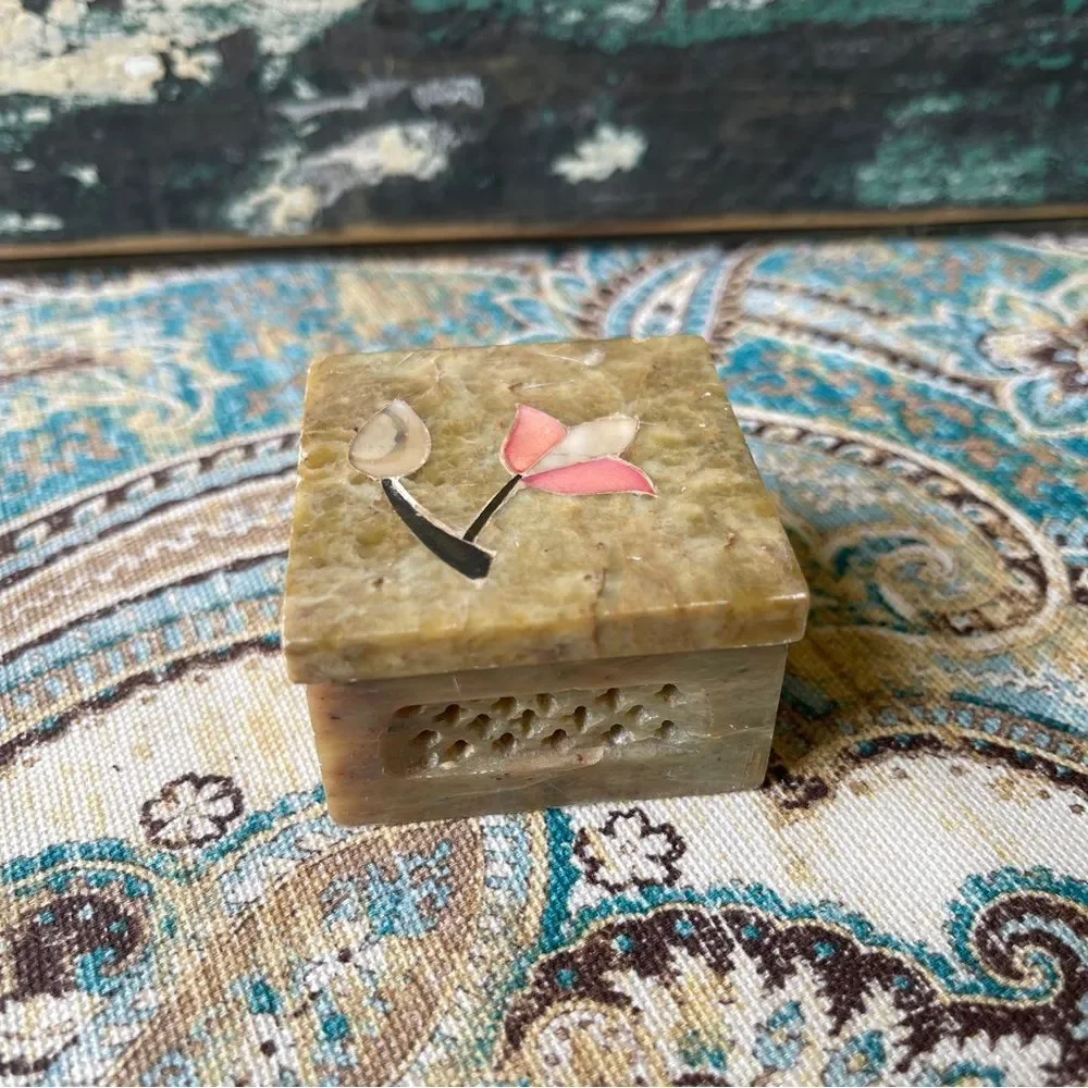 Stone Trinket Box Carved Inlaid Flower Jewelry Box Vintage